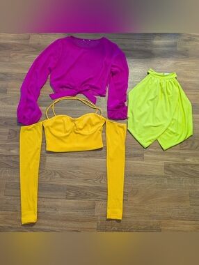Beautiful Superdown XS Crop Tops Bundle